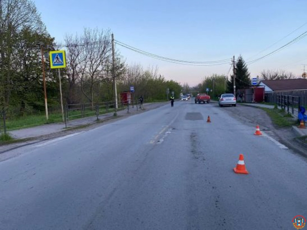В Ростовской области мальчик выбежал на дорогу за мячом и попал под колеса авто
