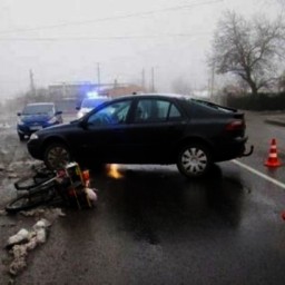 В Ростовской области велосипедист попал в больницу после ДТП с «Ладой»