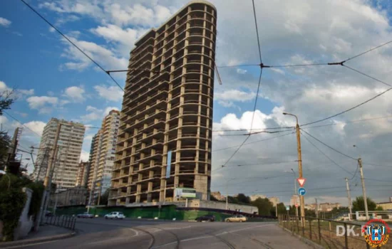 На Гвардейской площади, московский инвестор завершит долгострой