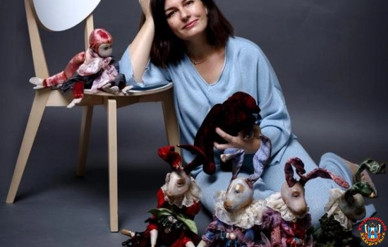Жительница Ростова создает декоративных кукол из запекаемого пластика
