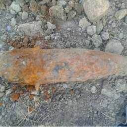 Два снаряда времен Великой Отечественной войны с ужасом обнаружили у себя во дворе жители Ростовской области