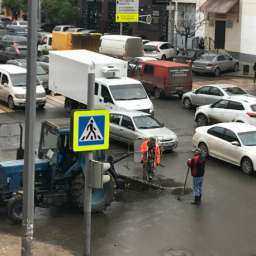 Копающие дыру "в ад" рабочие устроили ростовчанам сумасшедшее утро