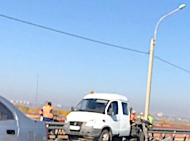 Грузовик сбил насмерть дорожного рабочего на трассе Батайск - Ростов