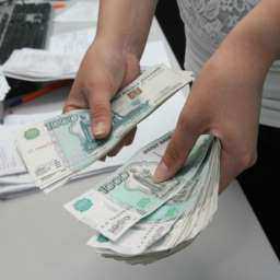 Наглый работодатель в Ростовской области "зажал" отпускные для своих сотрудников