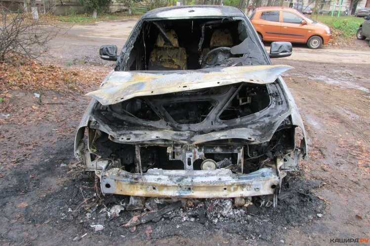 «Лада-Приора» сгорела в Ростовской области