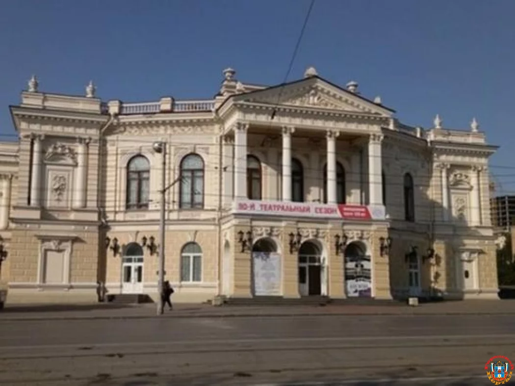 Для реставрации крыши Нахичеванского театра понадобилось более 30 миллионов