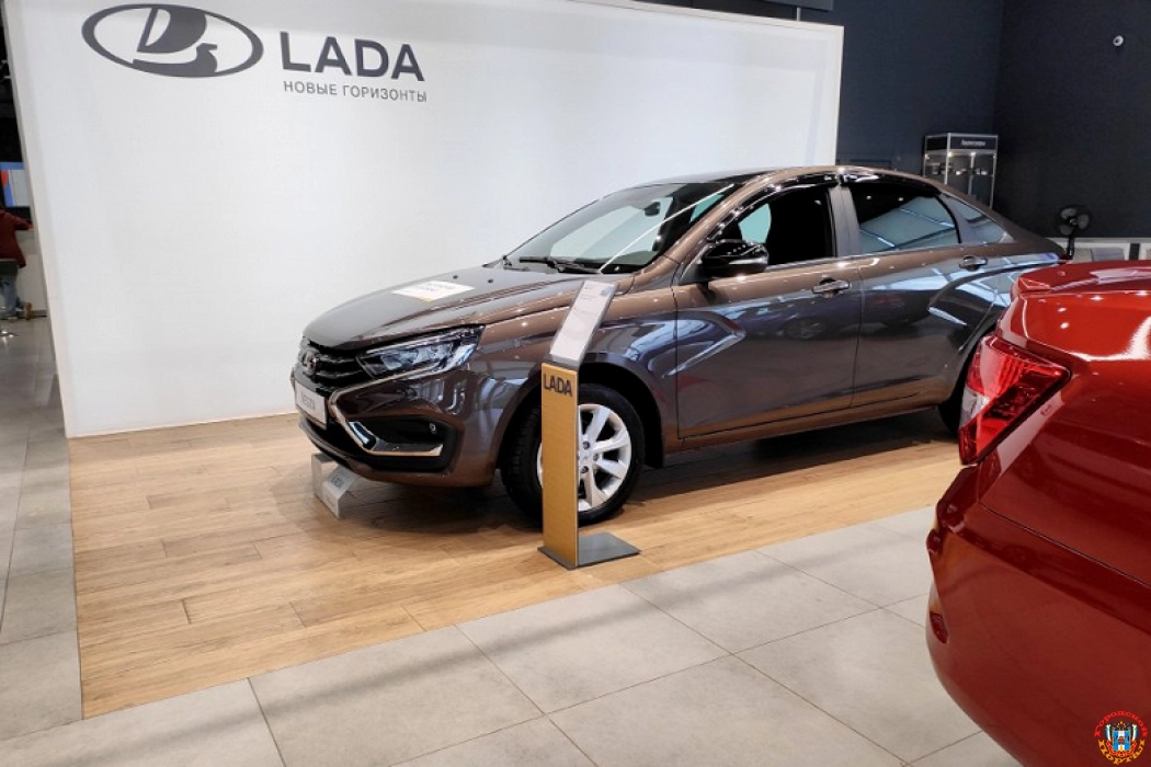 «Русский автомобиль»: АвтоВАЗ не сможет помешать дилерам завышать цены на Lada