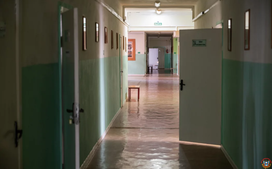 «Морально истощена». Мать пострадавшей школьницы в Ольгинской рассказала о ее состоянии после нападения одноклассника «Морально истощена». Мать пострадавшей школьницы в Ольгинской рассказала о ее состоянии после нападения одноклассника