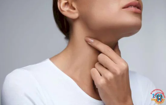 Почему першит в горле