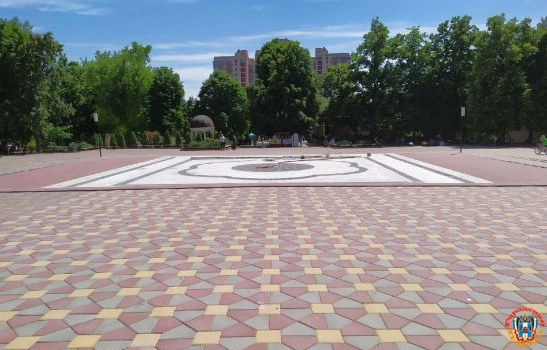 Спустя неделю после открытия закрылся светомузыкальный фонтан на Аллее роз в Ростове