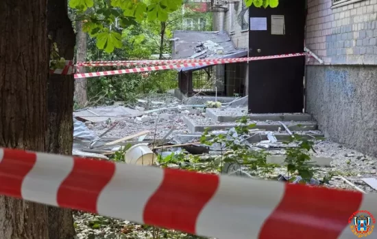 В трех районах Ростова ликвидировали последствия атаки БПЛА