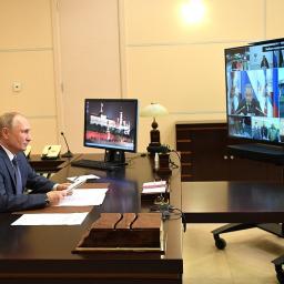 «Россети» в сжатые сроки построили 1,8 км электросети для мобильных госпиталей Минобороны в Астрахани