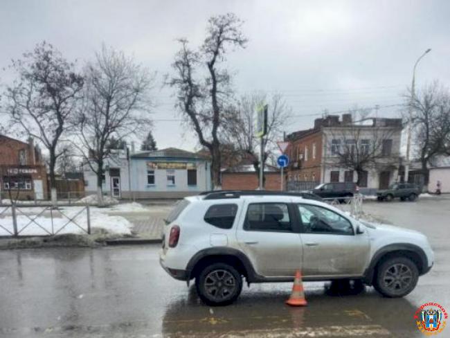 В Новочеркасске пенсионер попал под колеса иномарки