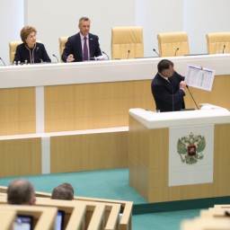 В Совфеде оценили налоговое предложение лидера КПРФ