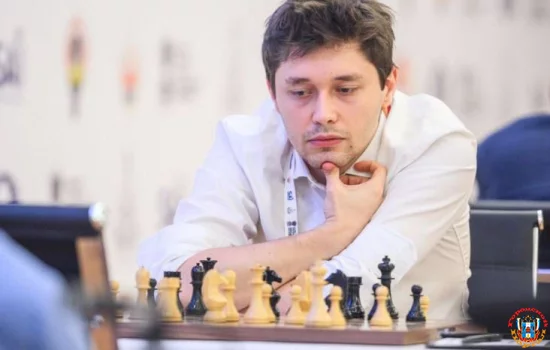 Ростовчанин Есипенко вышел в восьмерку сильнейших шахматистов