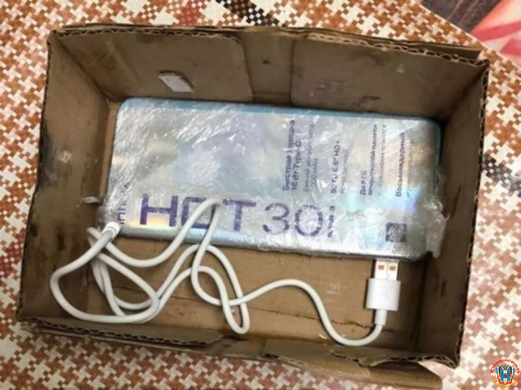 В СИЗО Ростова хотели передать телефон, спрятанный в коробке с финиками