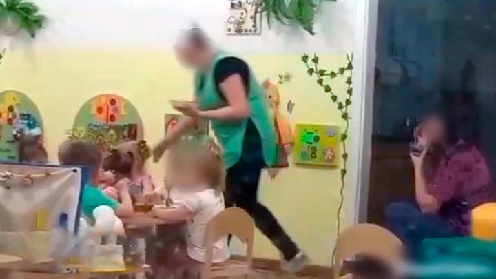 Избившей ребенка воспитательнице из Комсомольска-на-Амуре вынесли приговор