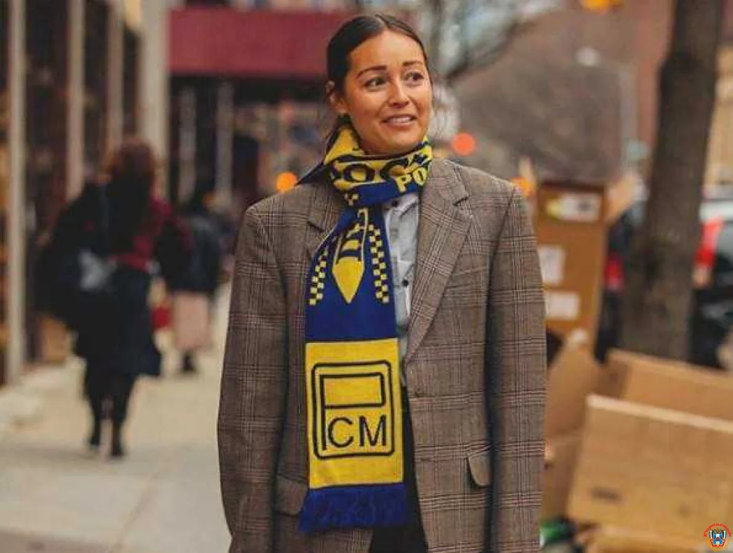 Шарф фанатов ФК &laquo;Ростов&raquo; поразил модельеров на показе Недели моды Vogue