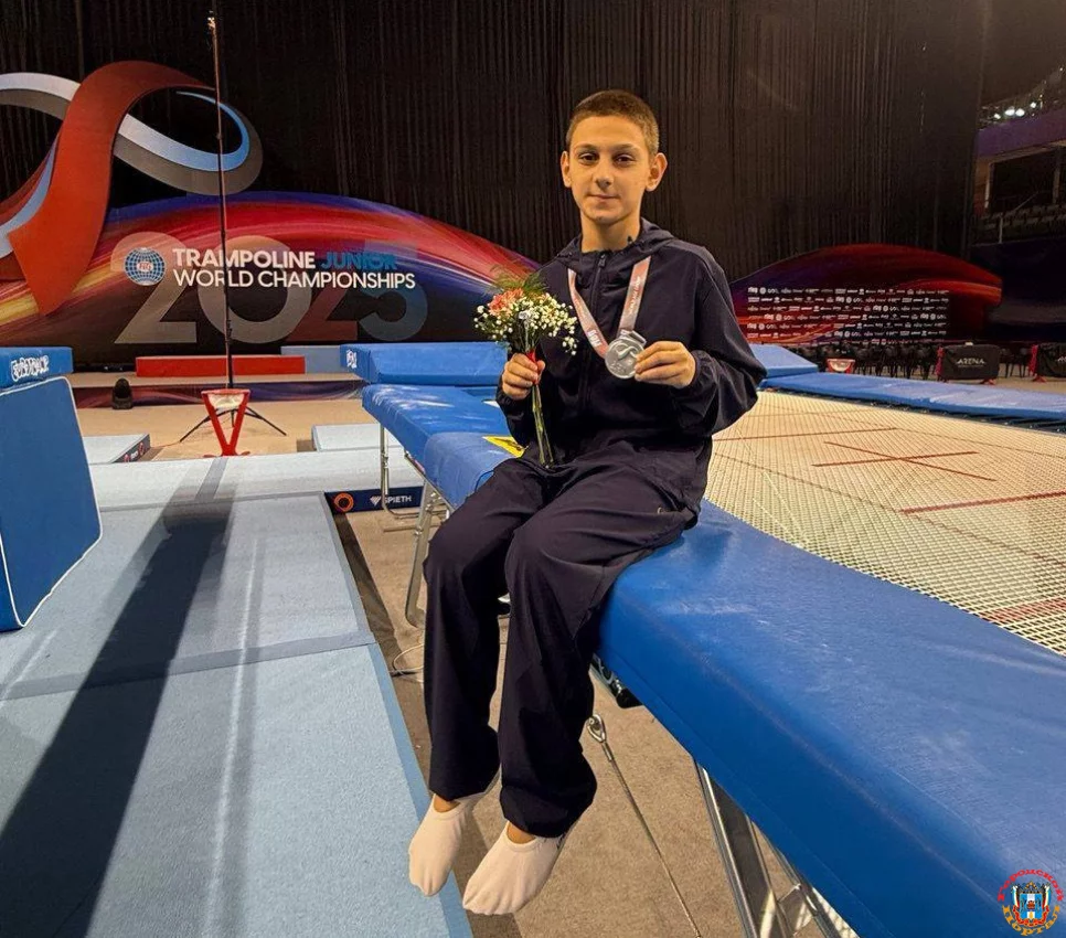 Золото и серебро взял ростовчанин на мировом первенстве по прыжкам на батуте