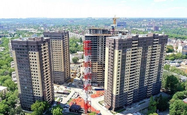 В администрации объяснили, почему жилые высотки в Ростове продолжают строиться в самых неподходящих местах