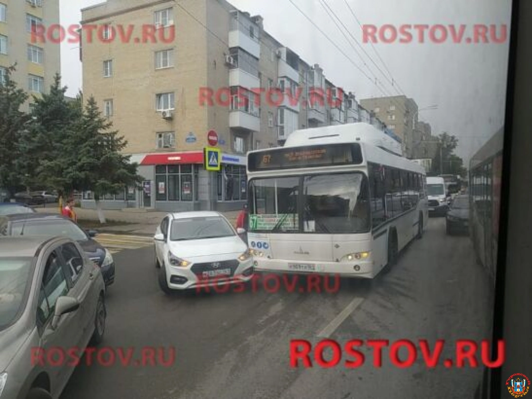 Из-за ДТП на проспекте Стачки в Ростове образовалась огромная пробка