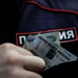 В Ростове полицейского арестовали по подозрению в мошенничестве на 800 тысяч рублей