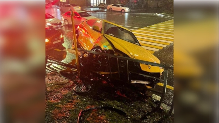 В Сочи водитель разбил арендованный Lamborghini