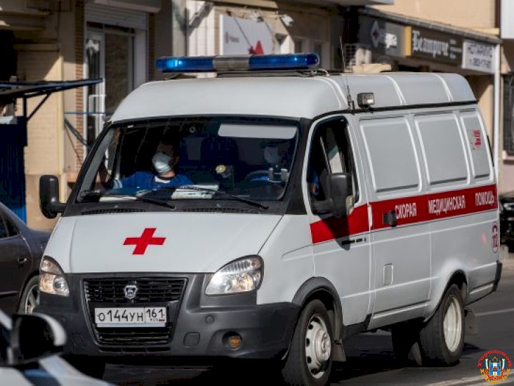 На границе Ростовской области с Украиной зафиксировали машину скорой помощи и медтакси
