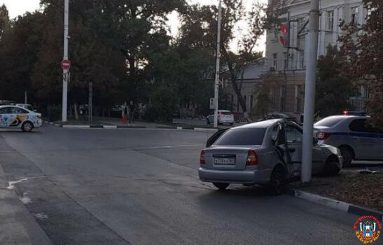 В Новочеркасске водитель иномарки после ДТП сбил дедушку
