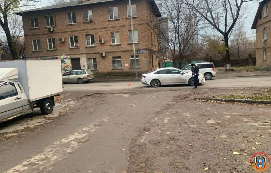 В Ростове 13-летний мальчик перебегал дорогу и попал под колеса авто