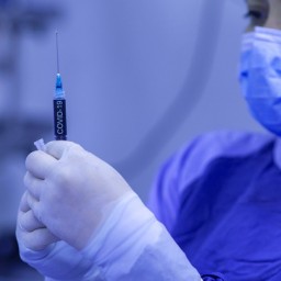 2/3 побочных эффектов вакцинации от COVID-19 оказались надуманы