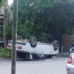 В донской столице пьяный водитель перевернулся на ВАЗе