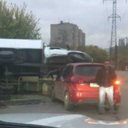 Топ-5 самых опасных и бестолковых перекрестков составили автомобилисты Ростова