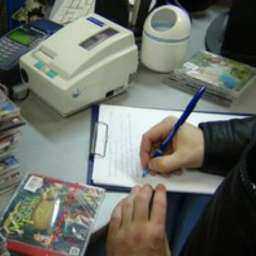 Продававшему «левые» CD и DVD диски пирату вынесли суровый приговор в Ростовской области