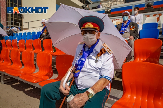 Коронавирус на Дону 24 июня: три смерти пациентов с covid-19 и парад для избранных Коронавирус на Дону 24 июня: три смерти пациентов с covid-19 и парад для избранных