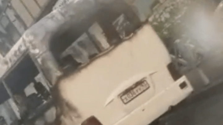 В Сочи сгорел дотла пассажирский автобус