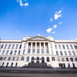 На преподавателя вуза в Новочеркасске возбудили уголовное дело за взятки