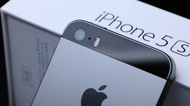 Apple обновила iPhone, выпущенный в 2013-м