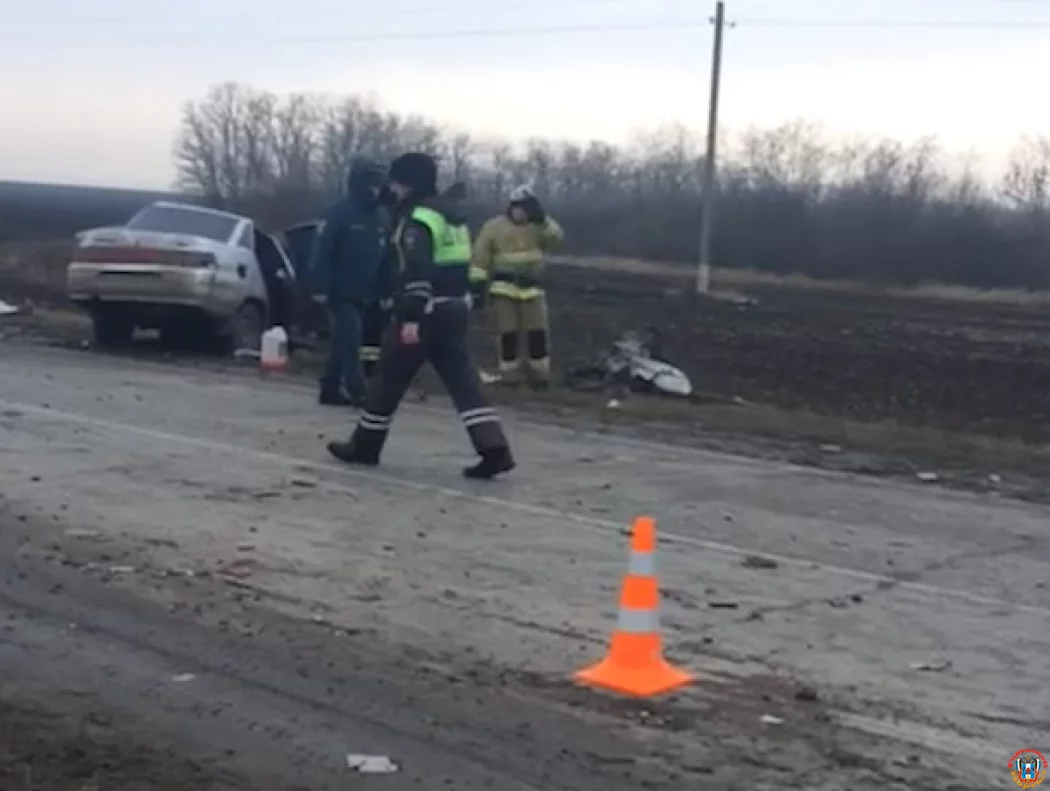 Появилось видео с места аварии школьного автобуса в Ростовской области Появилось видео с места аварии школьного автобуса в Ростовской области
