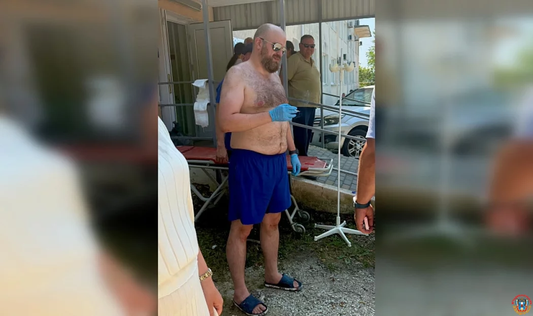 Подвиг ростовского врача: анестезиолог оказал помощь пострадавшим на пляже под Геленджиком Подвиг ростовского врача: анестезиолог оказал помощь пострадавшим на пляже под Геленджиком