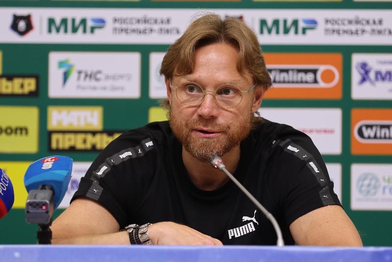 Валерий Карпин заявил, что у него «идет кровь из глаз» из-за низкой посещаемости матчей после введения Fan ID