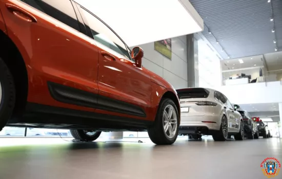 Доля иномарок в России взлетела вдвое, а процент собираемых в РФ иностранных машин обвалился более чем в три раза