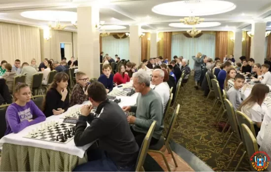 Глава Ростова Александр Скрябин посетил открытие Всероссийских соревнований по быстрым шахматам