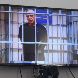 Находящегося в СИЗО Сергея Сидаша решили не лишать должности замгубернатора Ростовской области
