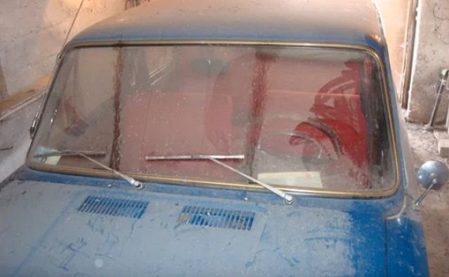 В Ростове два подростка задохнулись в салоне «ВАЗ-2101» В Ростове два подростка задохнулись в салоне «ВАЗ-2101»
