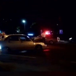 В Ростове на Добровольского произошло тройное ДТП