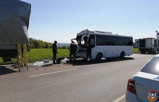 В Ростовской области два человека пострадали в ДТП с маршруткой