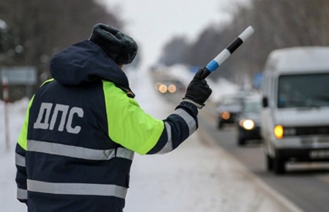 Сотрудник полиции в Ростовской области вымогал деньги у дальнобойщиков