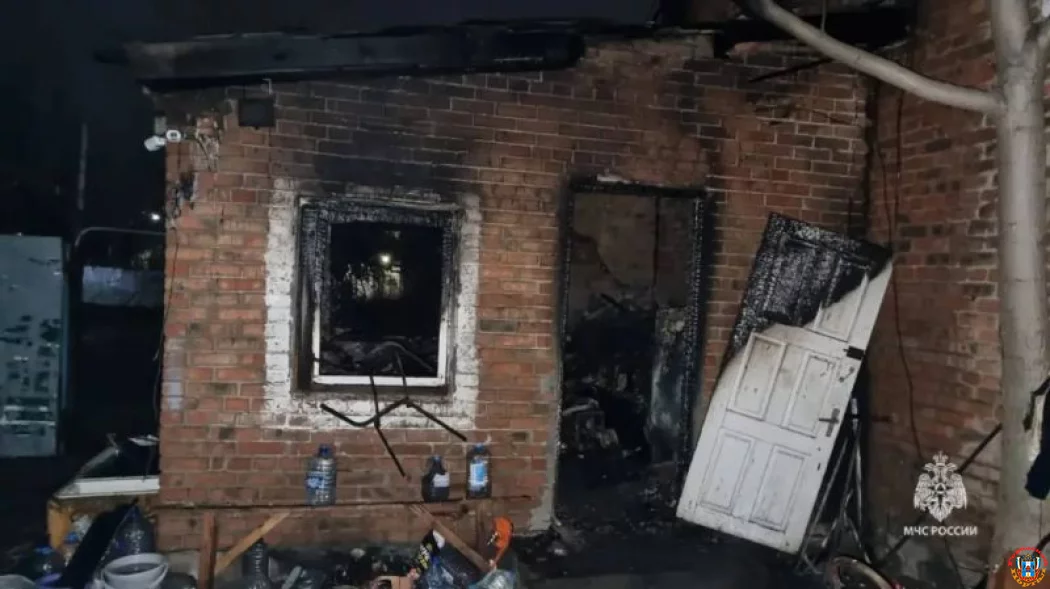 После пожара в Шахтах на территории предприятия обнаружили труп мужчины