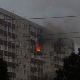 В Ростове на Комарова произошел пожар в многоэтажке